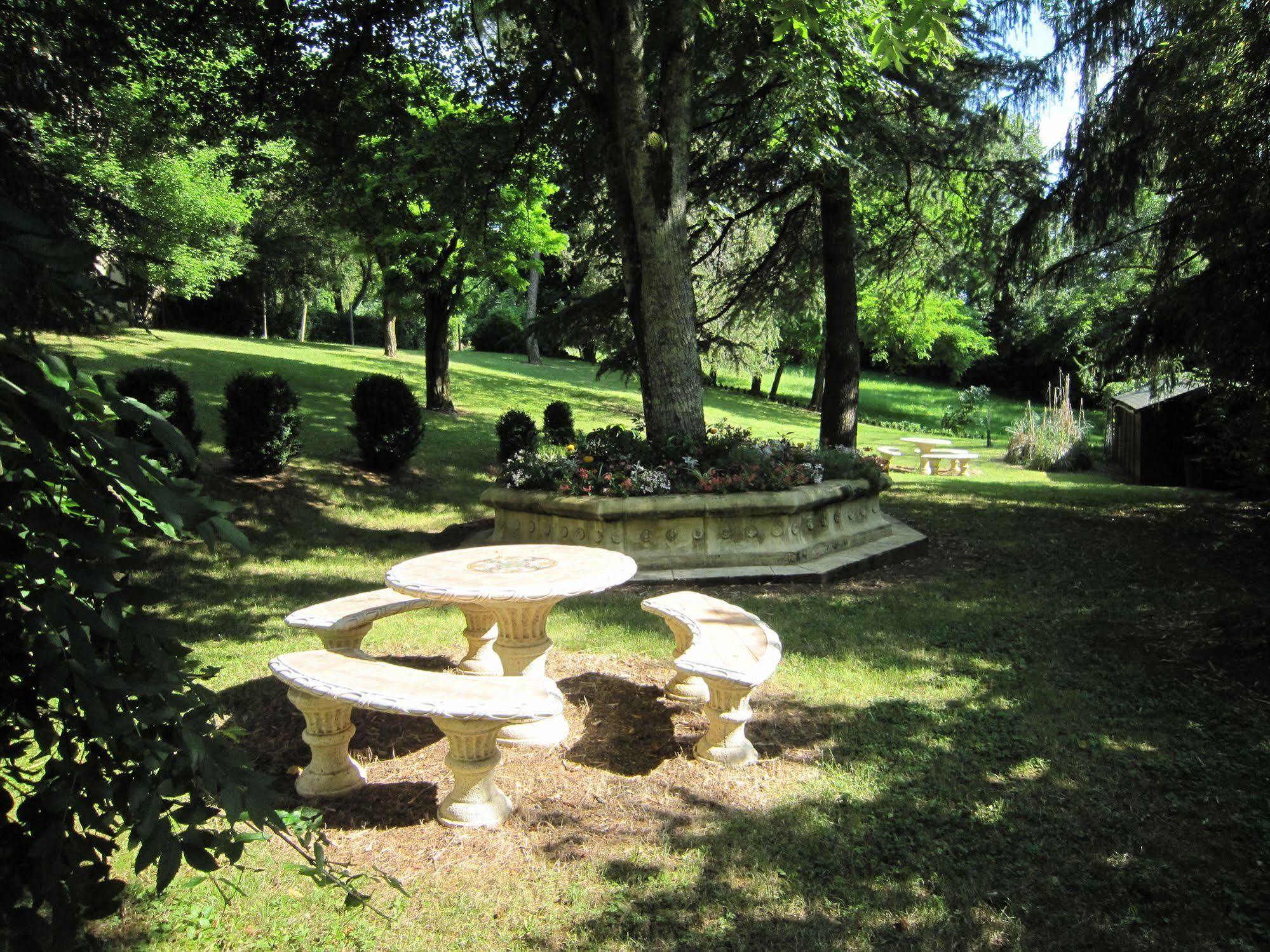 Hostellerie De La Bouriane Gourdon-en-quercy Exteriér fotografie